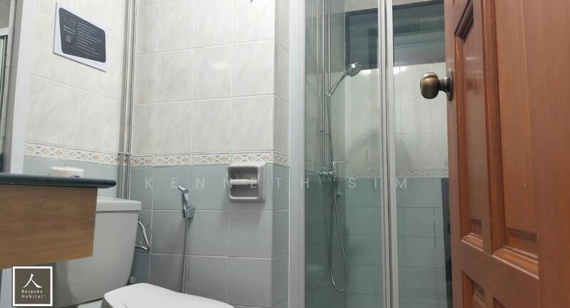 2 common bathrooms fully equipped with heater