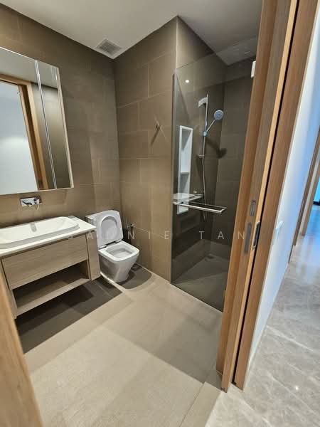 The Crest, 101 Prince Charles Crescent, 4 Bedrooms, 1,658 sqft, Condominium For Sale, by Sannie Tan, 23911232 - PropertyGuru.com.sg