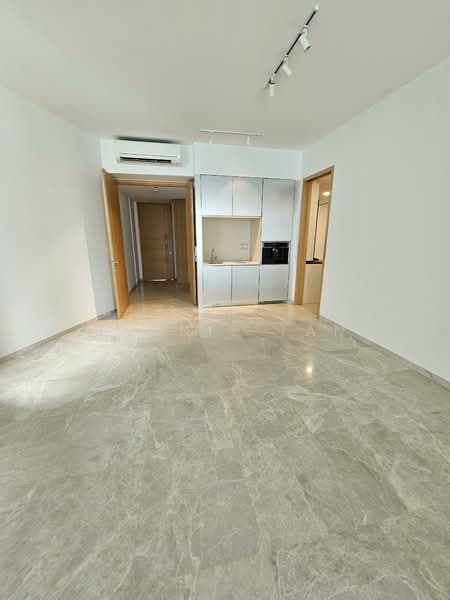 The Crest, 101 Prince Charles Crescent, 4 Bedrooms, 1,658 sqft, Condominium For Sale, by Sannie Tan, 23911232 - PropertyGuru.com.sg