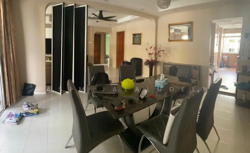 421 Fajar Road, 421 Fajar Road, 3 Bedrooms, 1,313 sqft, HDB Flat For Rent, by Kasim Jalaludeen, 23912849 - PropertyGuru.com.sg