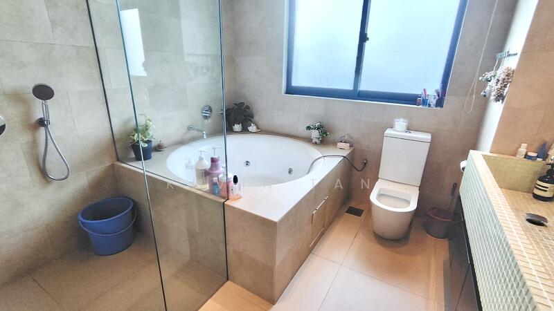 For Sale - ⭐️⭐️LANDED7772@ North Huge 3.5 Sty Semi Detached