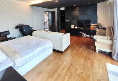 For Sale - ⭐️⭐️LANDED7772@ North Huge 3.5 Sty Semi Detached