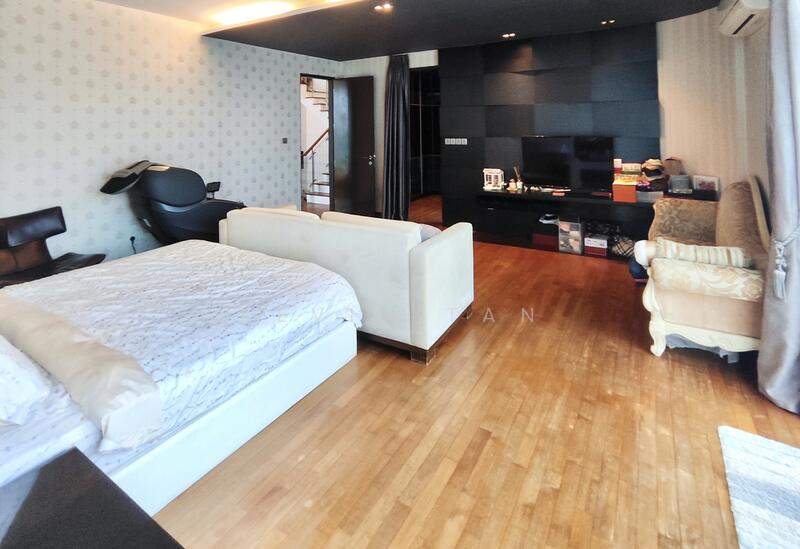 For Sale - ⭐️⭐️LANDED7772@ North Huge 3.5 Sty Semi Detached