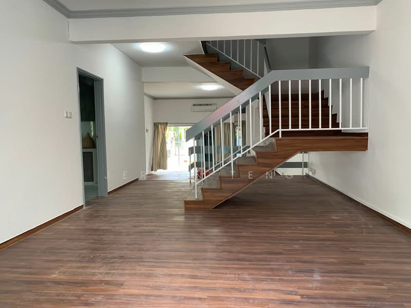 New Renovated Semi-D Walk To Tan Kah Kee MRT, Shelford Road, 4 Bedrooms, 3,000 sqft, Semi-Detached House For Rent, by Jerlyn Teng, 23918152 - PropertyGuru.com.sg