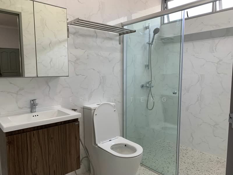 New Renovated Semi-D Walk To Tan Kah Kee MRT, Shelford Road, 4 Bedrooms, 3,000 sqft, Semi-Detached House For Rent, by Jerlyn Teng, 23918152 - PropertyGuru.com.sg