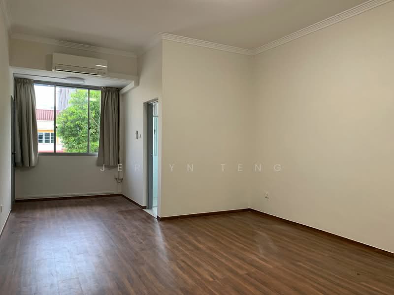 New Renovated Semi-D Walk To Tan Kah Kee MRT, Shelford Road, 4 Bedrooms, 3,000 sqft, Semi-Detached House For Rent, by Jerlyn Teng, 23918152 - PropertyGuru.com.sg