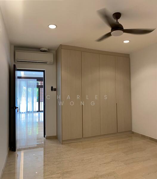 Ground Floor Guest  / Granny room