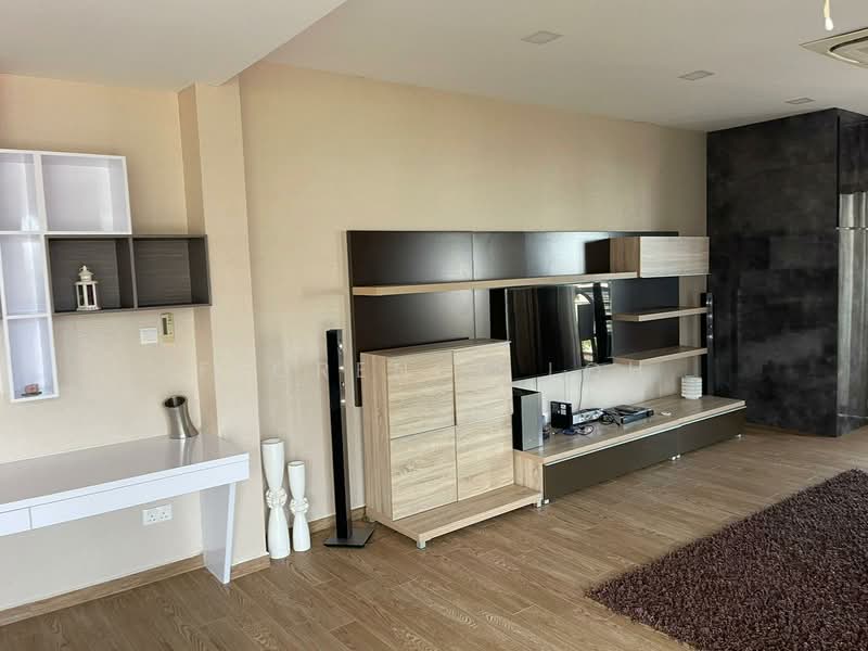 Serangoon Garden Estate, Serangoon Garden Estate, 5 Bedrooms, 4,500 sqft, Corner Terrace For Rent, by Florence Loh, 23922470 - PropertyGuru.com.sg