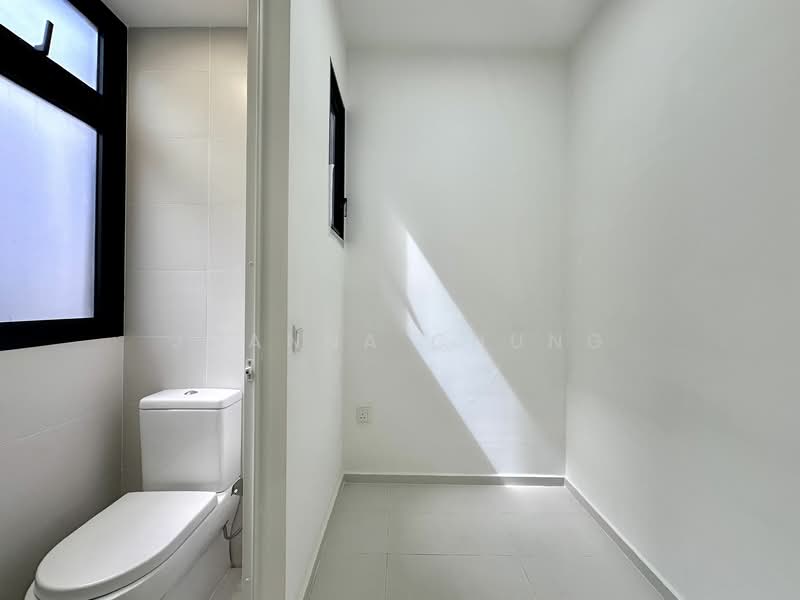 Park Colonial, 2 Woodleigh Lane, 3 Bedrooms, 1,087 sqft, Condominium For Rent, by Joanna Chung, 23923759 - PropertyGuru.com.sg