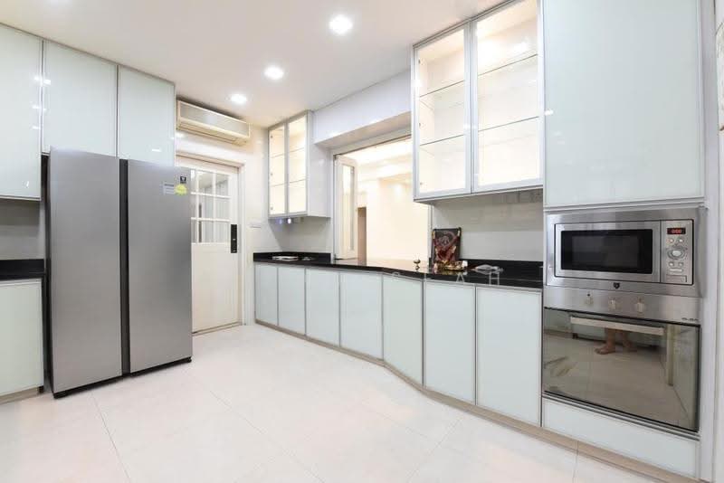 Regency Park, 11 Nathan Road, Tanglin / Holland / Bukit Timah, 4 Bedrooms, 3,650 sqft, Condominium For Rent, by Alson Seah, 23925029 - PropertyGuru.com.sg