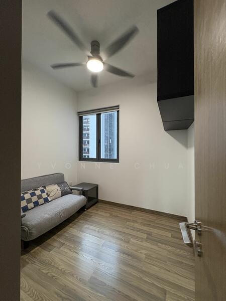 Lakeville, 13 Jurong Lake Link, 4 Bedrooms, 1,270 sqft, Condominium For Rent, by Yvonne Chua, 23925223 - PropertyGuru.com.sg