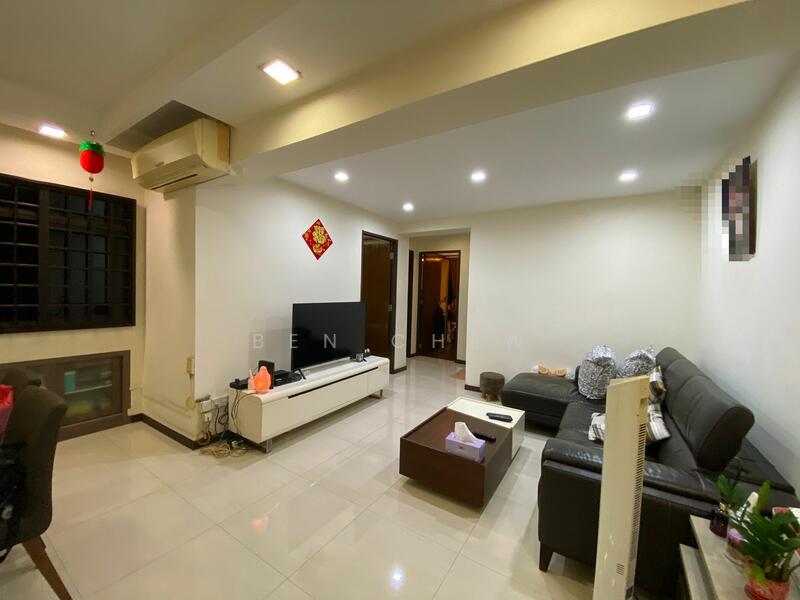 For Rent - 5 Holland Close