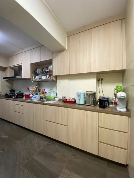 For Rent - 5 Holland Close