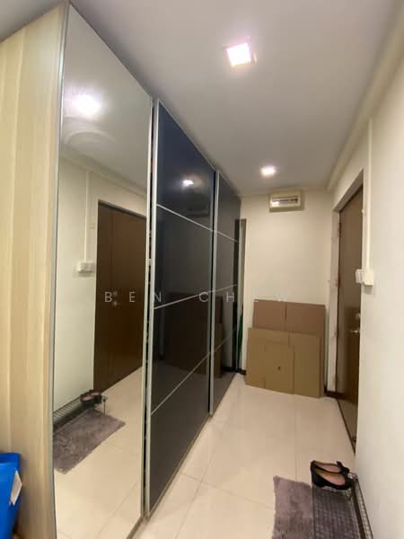 For Rent - 5 Holland Close