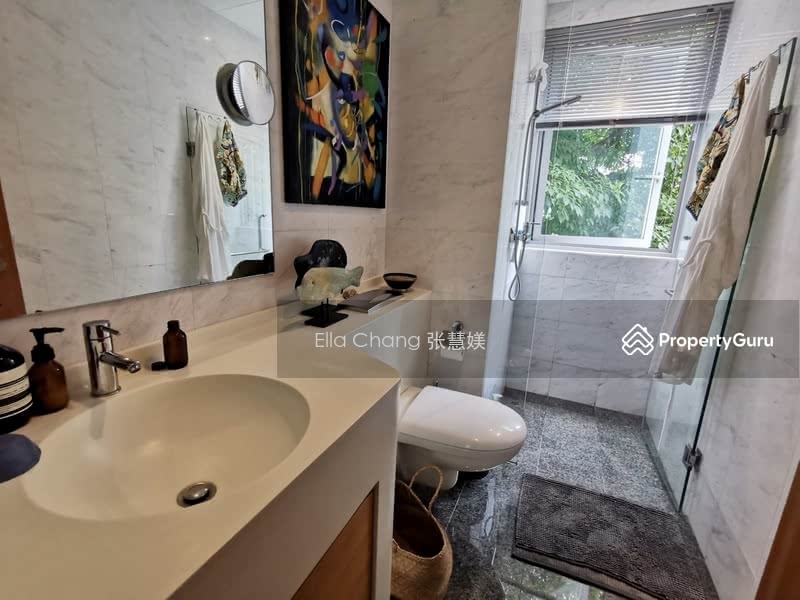 windows in all bathrooms