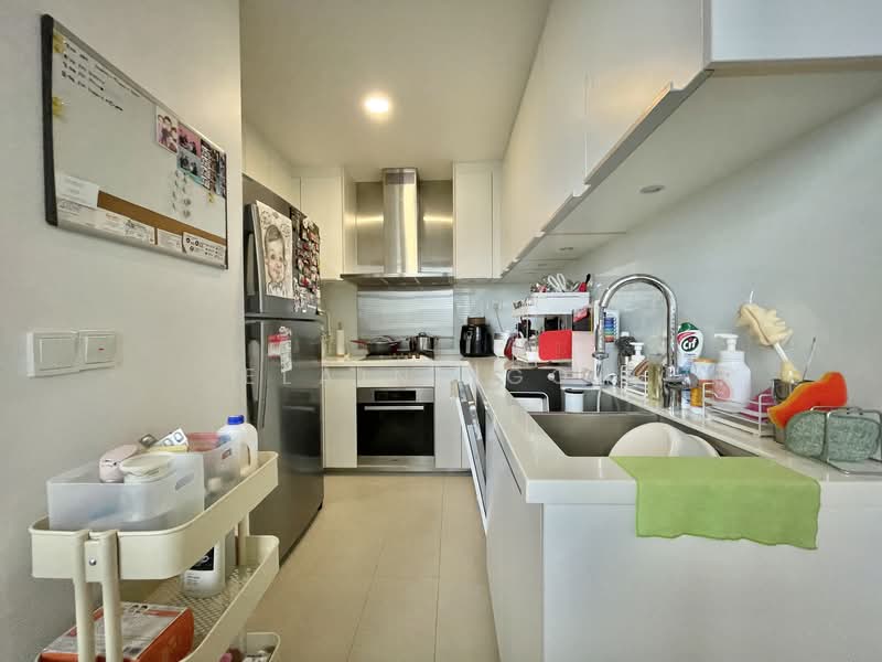 Trilight, 7 Newton Road, 3 Bedrooms, 2,099 sqft, Condominium For Rent, by Elaine Goh, 23929795 - PropertyGuru.com.sg