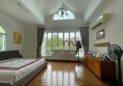 For Sale - JALAN KAMPONG CHANTEK / BUKIT TINGGI ⭐️ NESTLED IN BOTANICS⭐️CHARMING SEMID ☎️ PAM 90228600