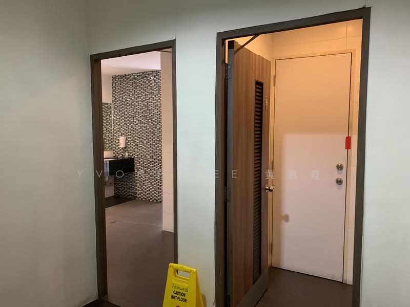 The Plaza, 7500A Beach Road, Beach Road / Bugis / Rochor, 290 sqft, Office For Rent, by Yvone Wee 黄惠霞, 23936232 - CommercialGuru.com.sg