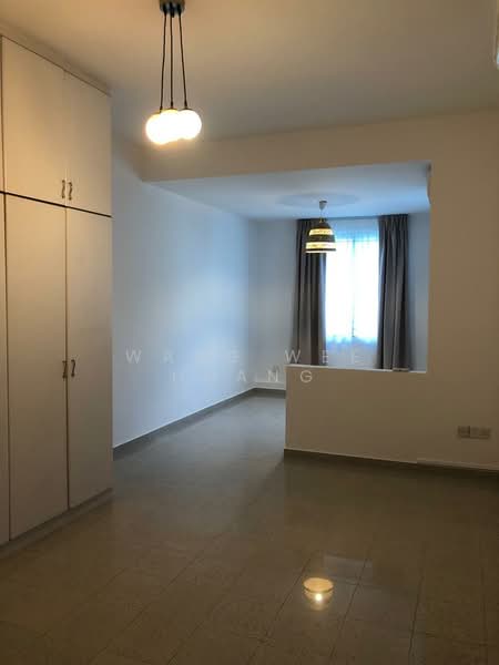 19 Jalan Novena Timor, Jalan Novena Timor, 5 Bedrooms, 2,200 sqft, Terraced House For Rent, by Wang Wee Huang, 23940081 - 2nd floor biggest common room  - PropertyGuru.com.sg