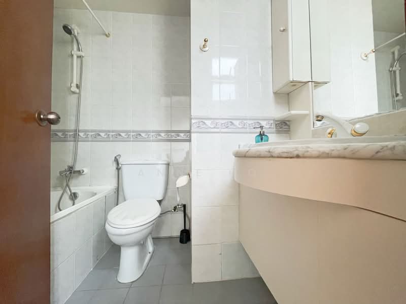 Leedon 2, 2 Leedon Road, Tanglin / Holland / Bukit Timah, 2 Bedrooms, 840 sqft, Condominium For Rent, by Anne Ho, 23940179 - PropertyGuru.com.sg