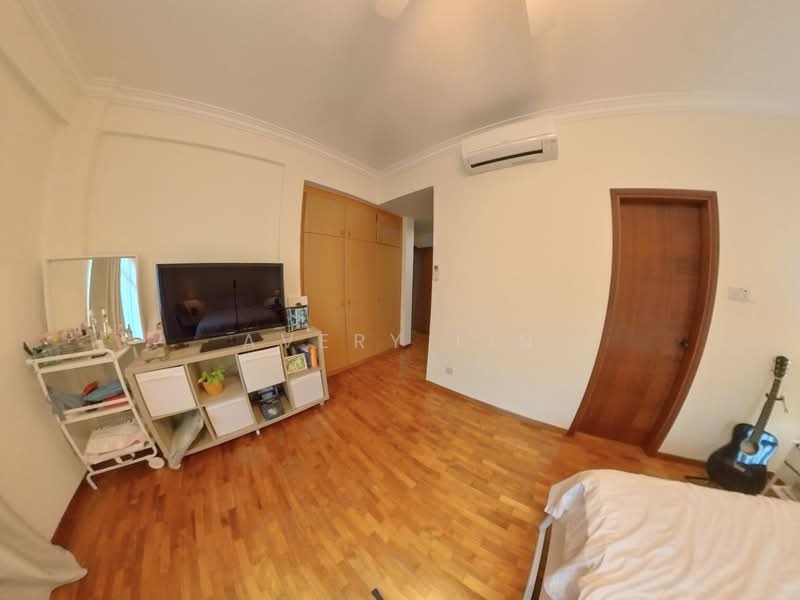 Woodgrove Condo, 8 Woodgrove Drive, 4 Bedrooms, 2,012 sqft, Condominium For Rent, by Avery Lin, 23940294 - Large Master Bedroom - PropertyGuru.com.sg