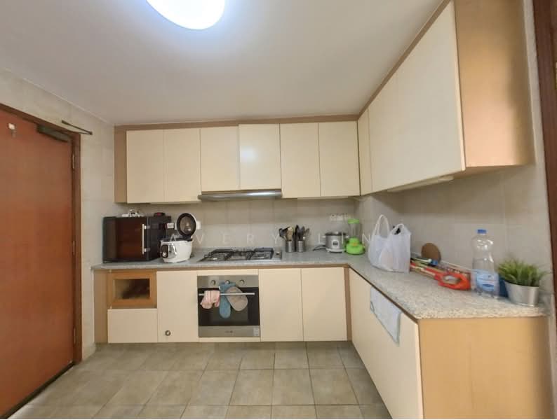 Woodgrove Condo, 8 Woodgrove Drive, 4 Bedrooms, 2,012 sqft, Condominium For Rent, by Avery Lin, 23940294 - Side door for delivery - PropertyGuru.com.sg
