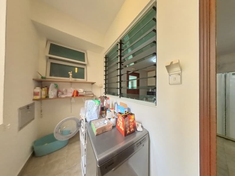Woodgrove Condo, 8 Woodgrove Drive, 4 Bedrooms, 2,012 sqft, Condominium For Rent, by Avery Lin, 23940294 - Laundry area - PropertyGuru.com.sg
