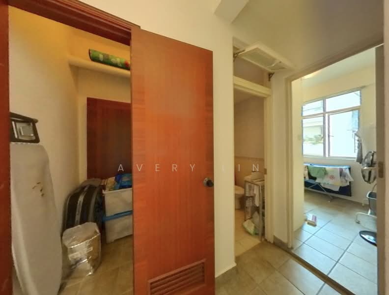 Woodgrove Condo, 8 Woodgrove Drive, 4 Bedrooms, 2,012 sqft, Condominium For Rent, by Avery Lin, 23940294 - Store, WC & Utility Room - PropertyGuru.com.sg