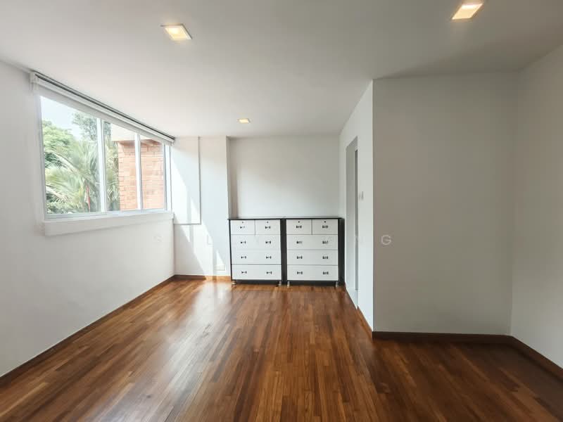 Loyang Valley, 212 Loyang Avenue, 2 Bedrooms, 1,449 sqft, Condominium For Rent, by Sally Kong, 23941581 - Part of master bedroom - PropertyGuru.com.sg