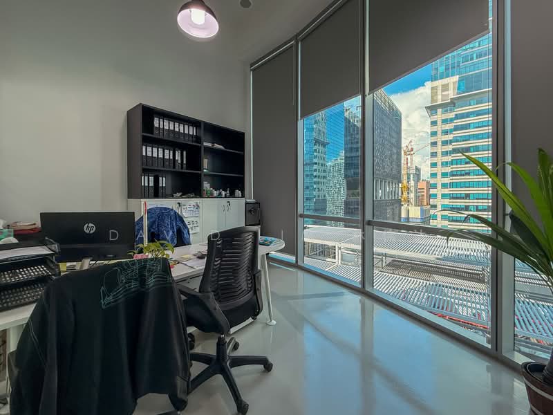 Oxley Tower, 138 Robinson Road, 1,162 sqft, Office For Sale, by David Lim 林伟达, 23944987 - CommercialGuru.com.sg