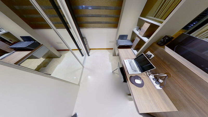 Additional Work Space below Loft Bed