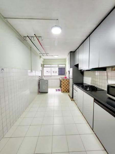 883 Tampines Street 84, 883 Tampines Street 84, Pasir Ris / Tampines, 3 Bedrooms, 1,119 sqft, HDB Flat For Rent, by Denise Fadil Lee, 23948632 - Spacious, Bright, Clean Kitchen - PropertyGuru.com.sg