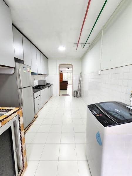 883 Tampines Street 84, 883 Tampines Street 84, Pasir Ris / Tampines, 3 Bedrooms, 1,119 sqft, HDB Flat For Rent, by Denise Fadil Lee, 23948632 - Spacious, Bright, Clean Kitchen - PropertyGuru.com.sg