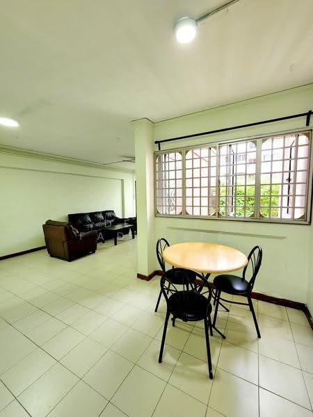 883 Tampines Street 84, 883 Tampines Street 84, Pasir Ris / Tampines, 3 Bedrooms, 1,119 sqft, HDB Flat For Rent, by Denise Fadil Lee, 23948632 - Spacious, Bright, Clean Living & Dining Room - PropertyGuru.com.sg