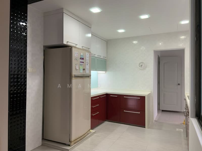 Orchid Apartment, 62A Eng Neo Avenue, 3 Bedrooms, 1,450 sqft, Walk-up Apartment For Rent, by Amanda Ng, 23952414 - Kitchen full view - PropertyGuru.com.sg