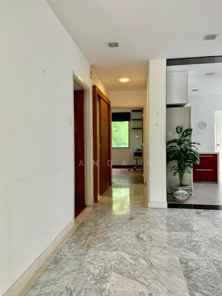 Orchid Apartment, 62A Eng Neo Avenue, 3 Bedrooms, 1,450 sqft, Walk-up Apartment For Rent, by Amanda Ng, 23952414 - Walkway to Berooms - PropertyGuru.com.sg