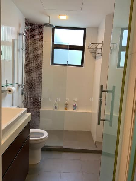 Orchid Apartment, 62A Eng Neo Avenue, 3 Bedrooms, 1,450 sqft, Walk-up Apartment For Rent, by Amanda Ng, 23952414 - Master Bathroom  - PropertyGuru.com.sg
