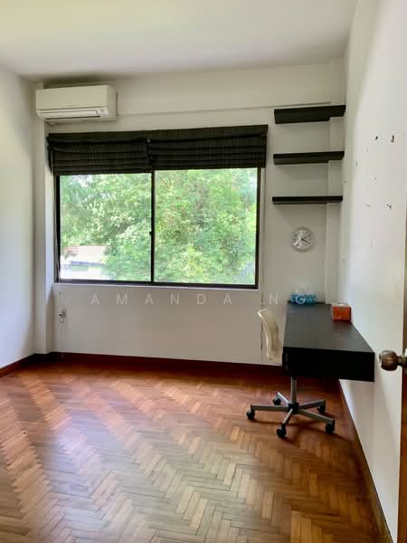 Orchid Apartment, 62A Eng Neo Avenue, 3 Bedrooms, 1,450 sqft, Walk-up Apartment For Rent, by Amanda Ng, 23952414 - 3rd Bedoom behind also face greenery - PropertyGuru.com.sg