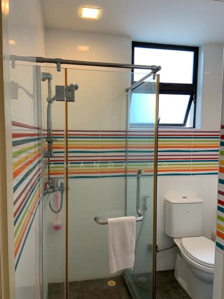 Orchid Apartment, 62A Eng Neo Avenue, 3 Bedrooms, 1,450 sqft, Walk-up Apartment For Rent, by Amanda Ng, 23952414 - Common Bathroom - PropertyGuru.com.sg