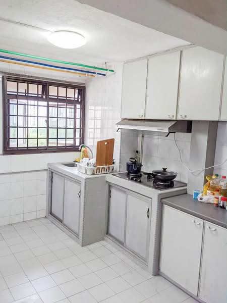 11 Holland Drive, 11 Holland Drive, 2 Bedrooms, 786 sqft, HDB Flat For Rent, by Fernandus Li, 23956073 - PropertyGuru.com.sg