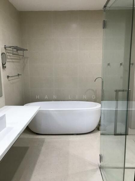 Pinewood Gardens, 21 Balmoral Park, Tanglin / Holland / Bukit Timah, 3 Bedrooms, 1,647 sqft, Condominium For Sale, by Han Ling Phua, 23957752 - PropertyGuru.com.sg