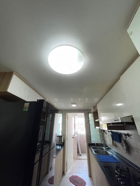 The Woodgrove, 3 Woodgrove Drive, 3 Bedrooms, 829 sqft, Apartment For Rent, by Tan Siew Ling, 23957833 - PropertyGuru.com.sg