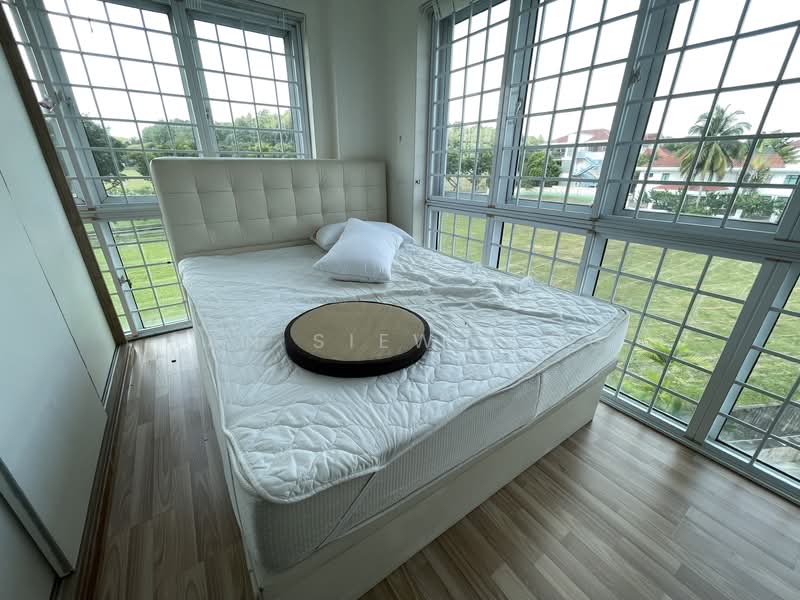 The Woodgrove, 3 Woodgrove Drive, 3 Bedrooms, 829 sqft, Apartment For Rent, by Tan Siew Ling, 23957833 - PropertyGuru.com.sg