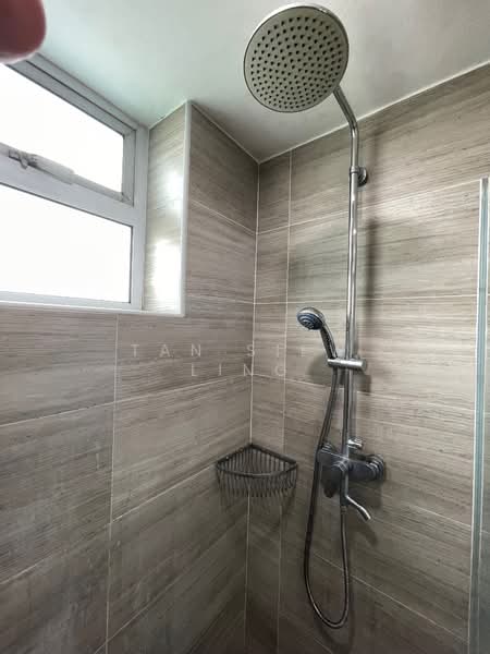 The Woodgrove, 3 Woodgrove Drive, 3 Bedrooms, 829 sqft, Apartment For Rent, by Tan Siew Ling, 23957833 - PropertyGuru.com.sg