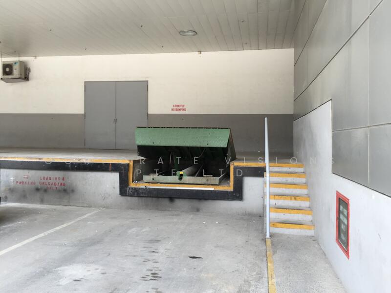 ALEXANDRA WELL FITTED FURNISHED BUSINESS SPACE near MRT, Food, Google HQ, SAP, Size: 3000, 5000, 8000~20k sqft. CONTACT: +6596881177 Adrian.Koh@corporatevisions.com.sg, 5,000 sqft, Light Industrial (B1) For Rent, by ADRIAN, 23957909 - Loading bays with dock levellers - CommercialGuru.com.sg