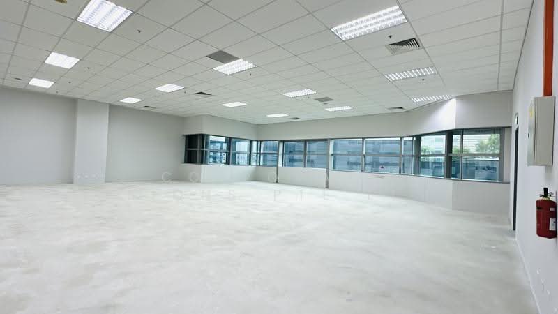 FITTED FURNISHED MNC BUSINESS SPACE near MRT, GOOGLE, Microsoft HQ, Size: 3000, 5000, 8000~20k sqft. CONTACT: +6596881177 Adrian.Koh@corporatevisions.com.sg, Alexandra / Commonwealth, 5,000 sqft, Light Industrial (B1) For Rent, by ADRIAN, 23957909 - CommercialGuru.com.sg