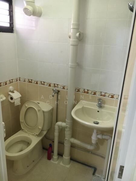 213 Ang Mo Kio Avenue 3, 213 Ang Mo Kio Avenue 3, 2 Bedrooms, 721 sqft, HDB Flat For Rent, by Adeline Chong, 23958625 - PropertyGuru.com.sg