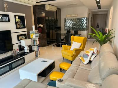 For Rent - Waterfront Gold