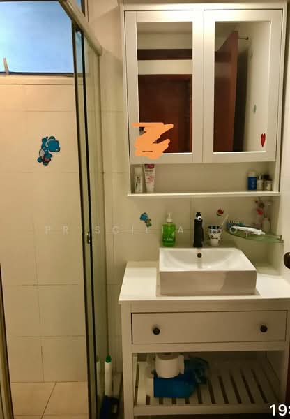 La Casa, 68 Woodlands Drive 16, Room Rental, 200 sqft, Condominium For Rent, by Priscilla Ho, 23960274 - PropertyGuru.com.sg