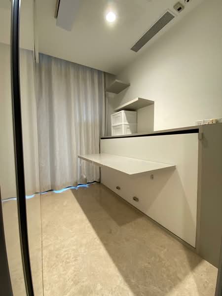 Cairnhill Nine, 9 Cairnhill Road, 2 Bedrooms, 1,044 sqft, Condominium For Rent, by Silvia Yang, 23962049 - PropertyGuru.com.sg